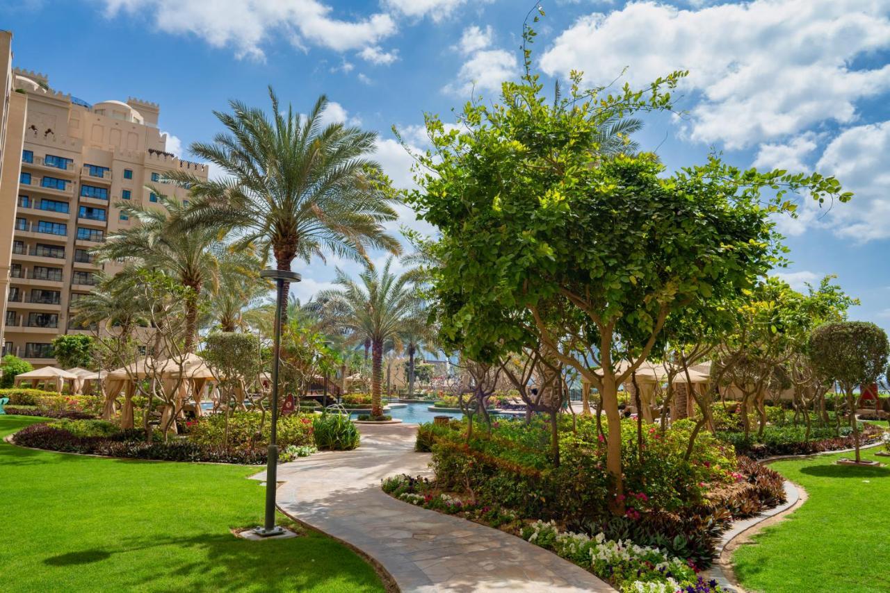 Gorgeous 2Br In Fairmont Apartment Dubai Exterior photo