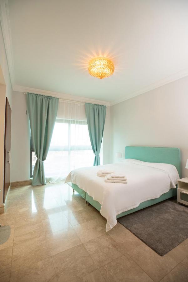 Gorgeous 2Br In Fairmont Apartment Dubai Exterior photo